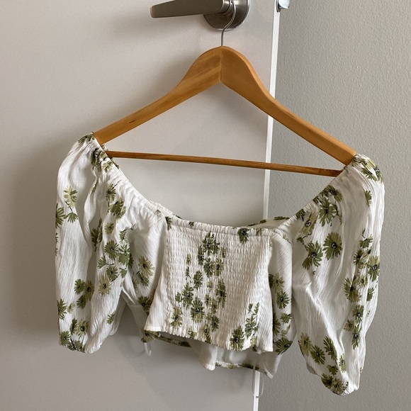 Floral Abercrombie & Fitch cropped shirt - Picture 2 of 3